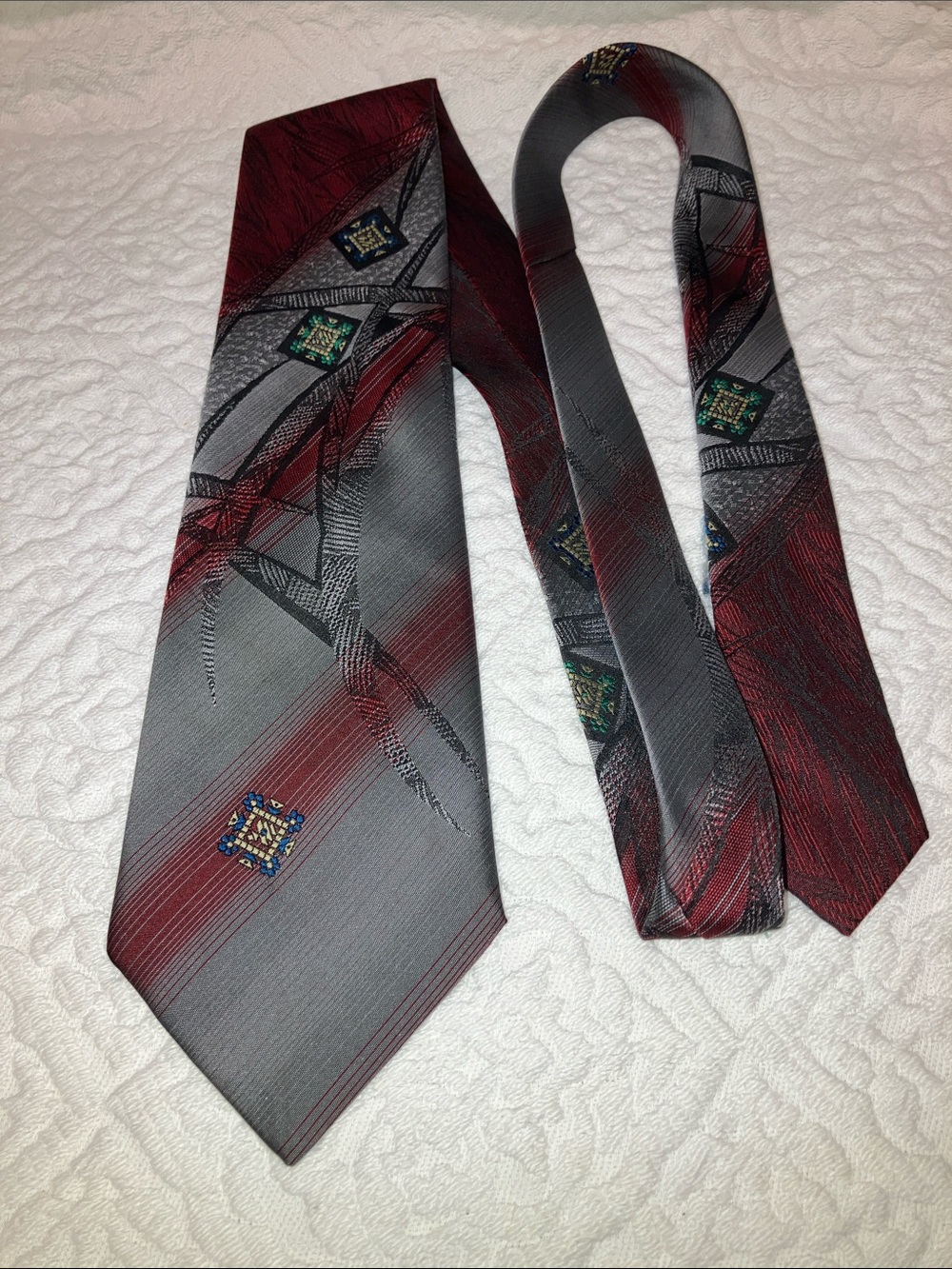Vintage Protocol retro polyester tie, unique bold pattern red & grey